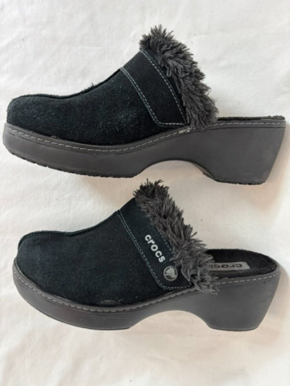 Crocs Cobbler Black Suede Faux Fur Lined Mules Women's Size 9